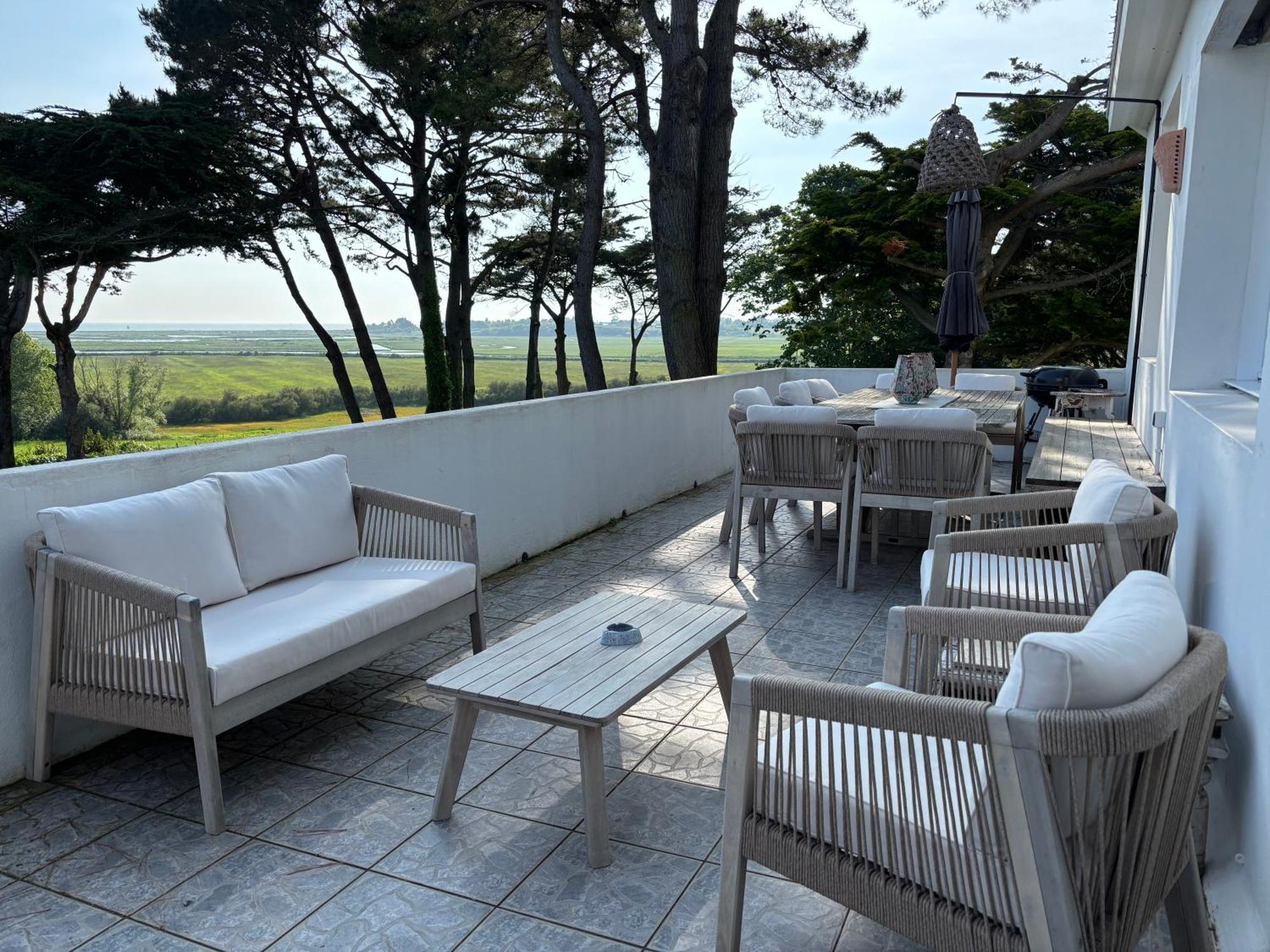 Vieilles Vignes Vue Holiday home Billiers